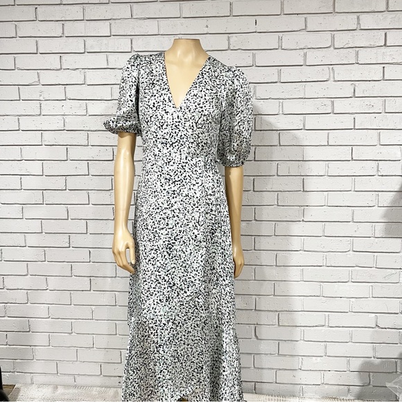 Club Monaco Women’s Spotted Dress - Picture 3 of 13
